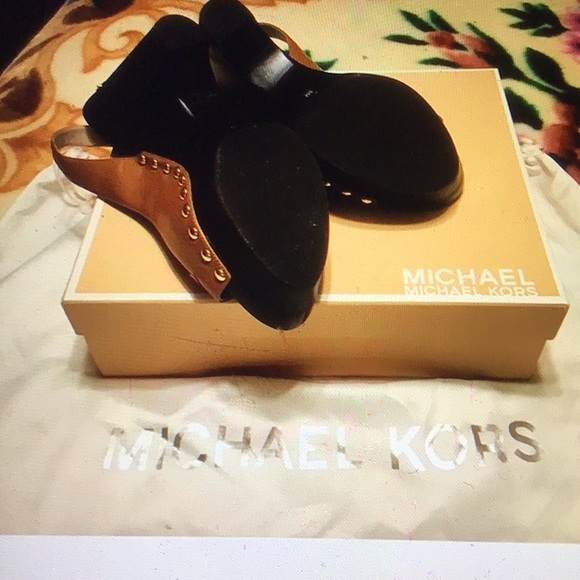 MICHAEL KORS Shoes - Picture 2 of 4